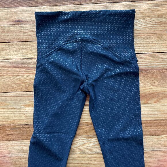 Spanx Booty Boost Black Metallic Mist Leggings Size Medium - Picture 7 of 9